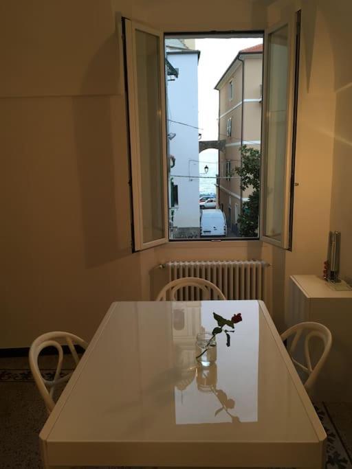 Sea View, In The Old Town Santo Stefano Al Mare Apartment Exterior photo