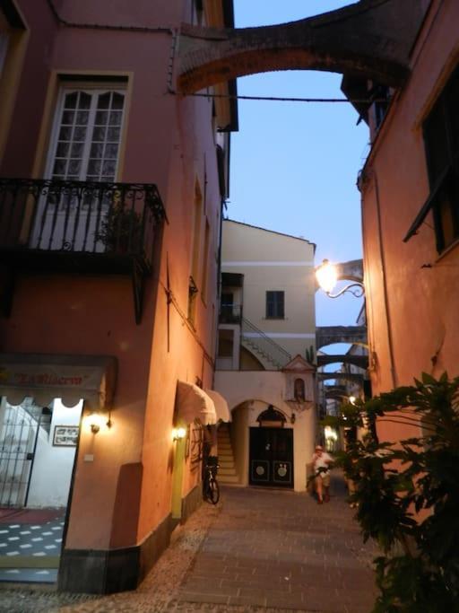 Sea View, In The Old Town Santo Stefano Al Mare Apartment Exterior photo