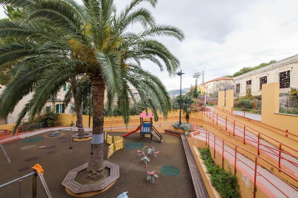 Sea View, In The Old Town Santo Stefano Al Mare Apartment Exterior photo