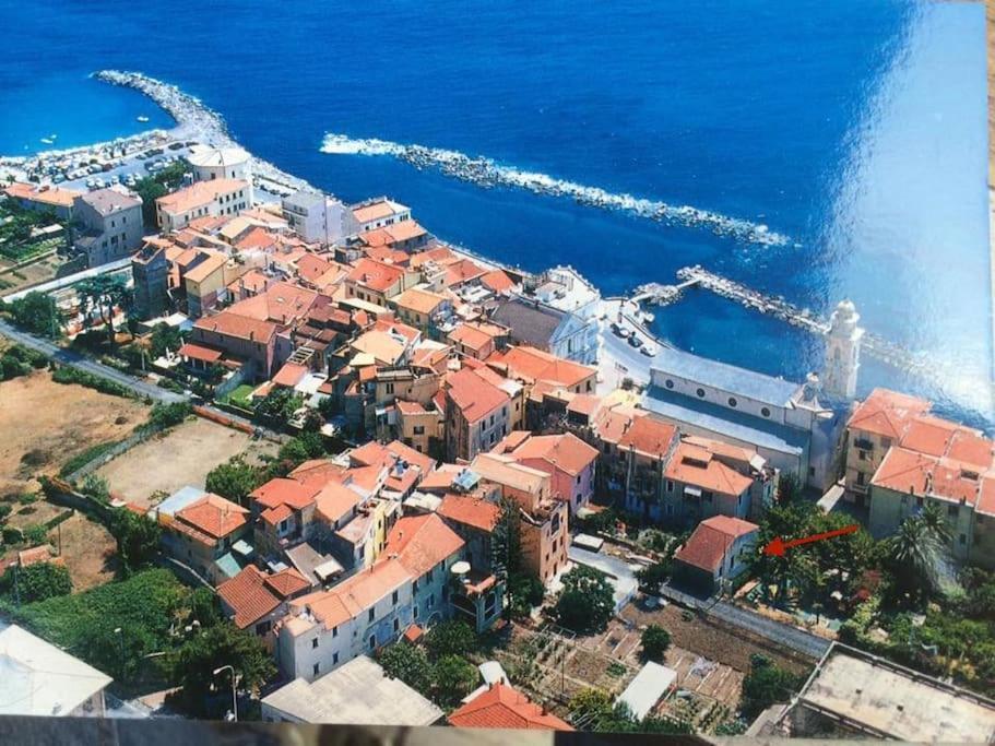 Sea View, In The Old Town Santo Stefano Al Mare Apartment Exterior photo